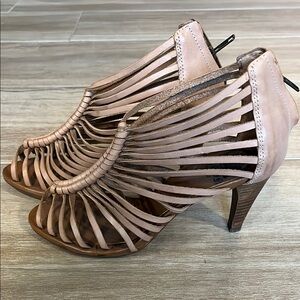 Women's Strappy Nude Leather Heeled Sandals